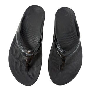 OOFOS OOlala Women’s Size 7 Sandal Black Flip Flop Comfort Thong Summer